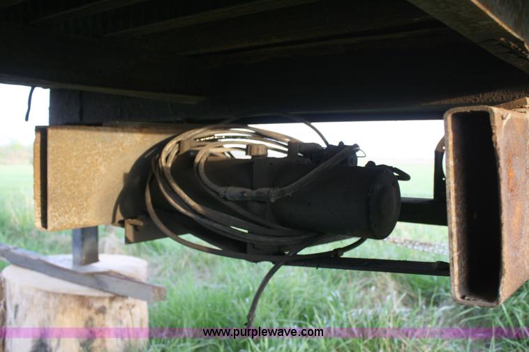 image for item 4737 1987 Utilimaster cargo box