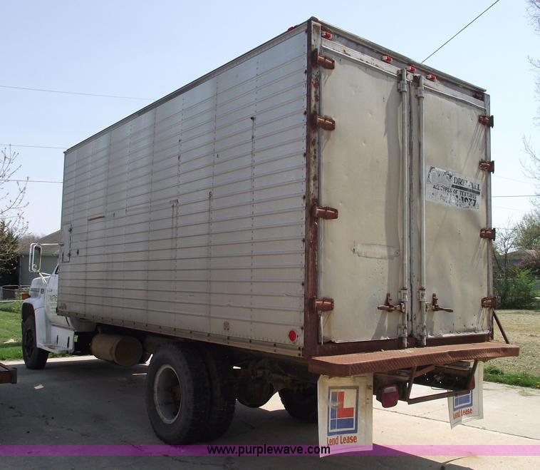 image for item 5363 1984 GMC Topkick C6000 Sierra two ton box truck