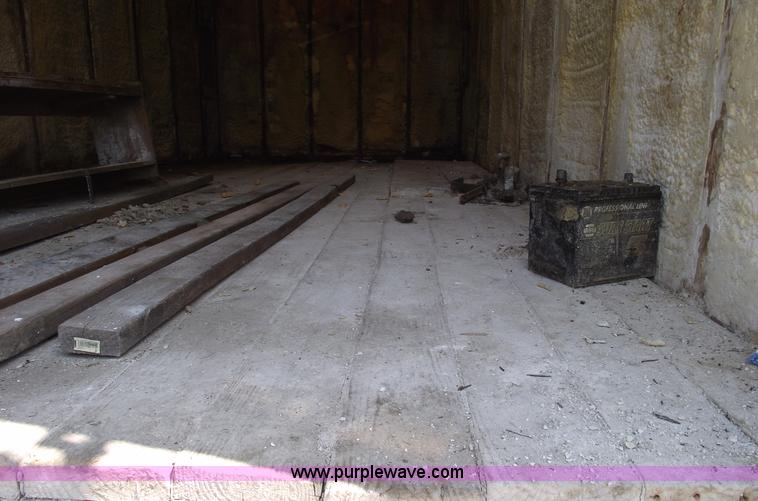 image for item 5363 1984 GMC Topkick C6000 Sierra two ton box truck