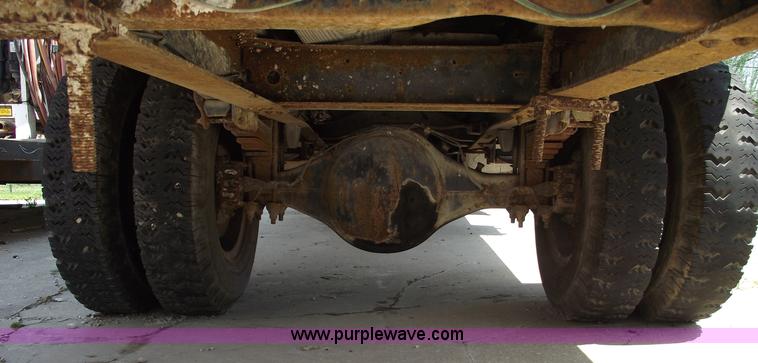 image for item 5363 1984 GMC Topkick C6000 Sierra two ton box truck