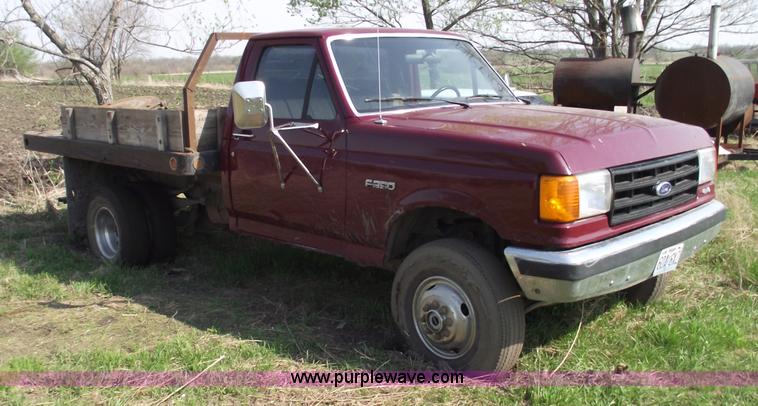 image for item 5368 1988 Ford F350 XL pickup truck