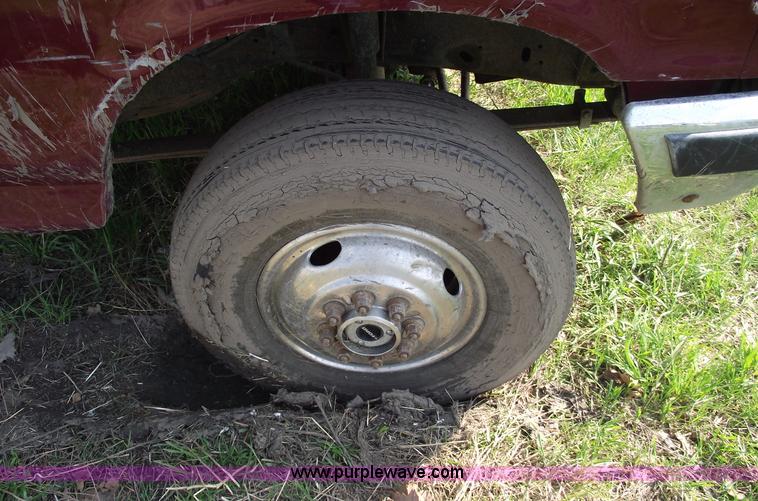 image for item 5368 1988 Ford F350 XL pickup truck