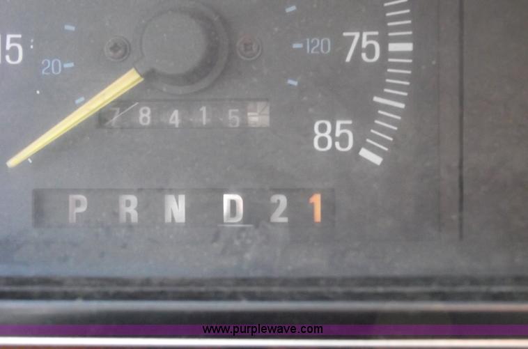 image for item 5368 1988 Ford F350 XL pickup truck