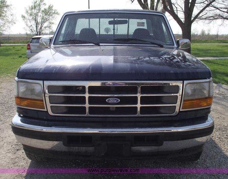 image for item 5369 1995 Ford F150 Eddie Bauer pickup truck