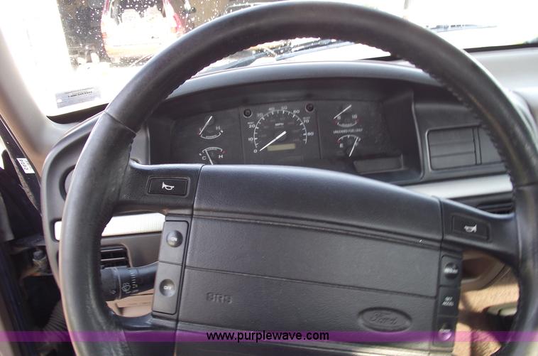 image for item 5369 1995 Ford F150 Eddie Bauer pickup truck