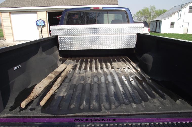 image for item 5369 1995 Ford F150 Eddie Bauer pickup truck