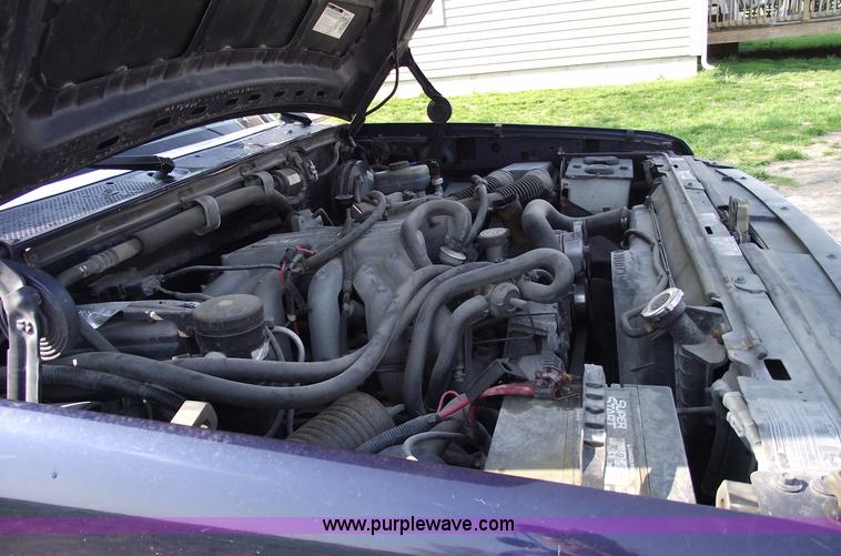 image for item 5369 1995 Ford F150 Eddie Bauer pickup truck