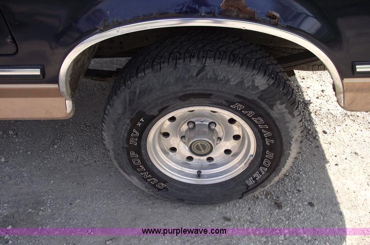 image for item 5369 1995 Ford F150 Eddie Bauer pickup truck