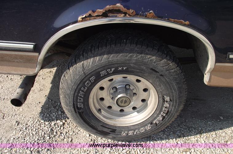 image for item 5369 1995 Ford F150 Eddie Bauer pickup truck