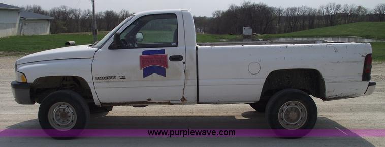image for item 5385 1999 Dodge Ram 2500 pickup truck