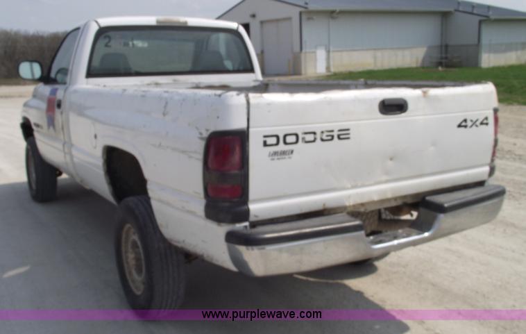 image for item 5385 1999 Dodge Ram 2500 pickup truck