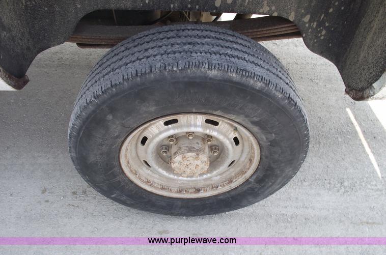 image for item 5385 1999 Dodge Ram 2500 pickup truck