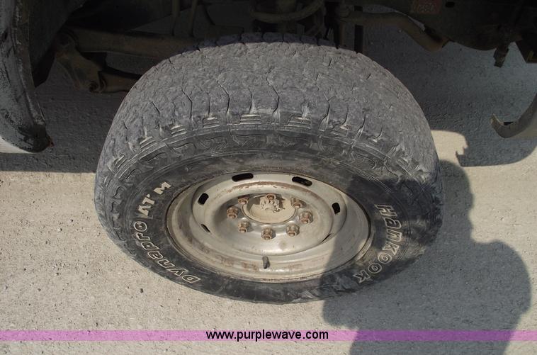 image for item 5385 1999 Dodge Ram 2500 pickup truck