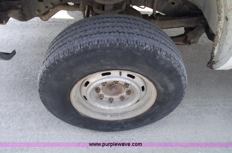 image for item 5385 1999 Dodge Ram 2500 pickup truck