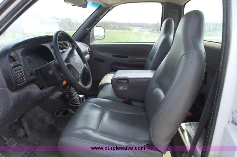 image for item 5385 1999 Dodge Ram 2500 pickup truck