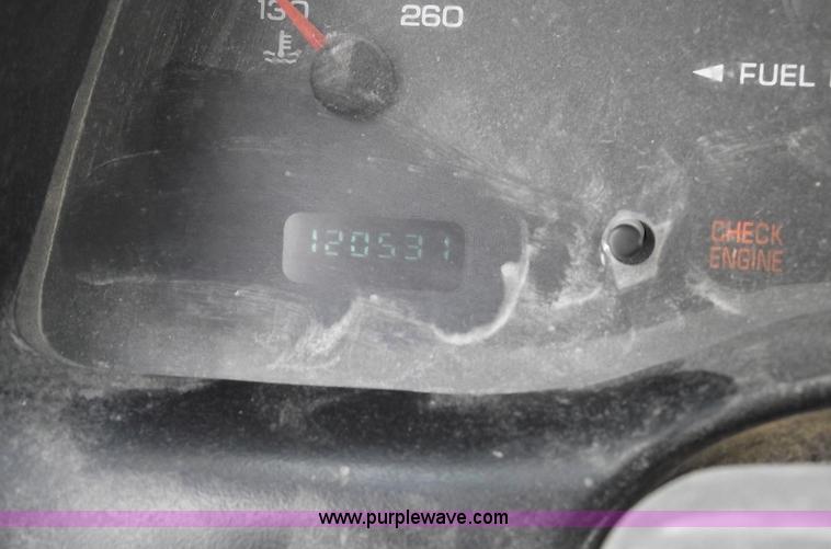 image for item 5385 1999 Dodge Ram 2500 pickup truck