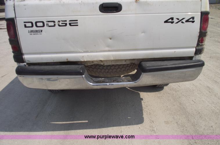 image for item 5385 1999 Dodge Ram 2500 pickup truck