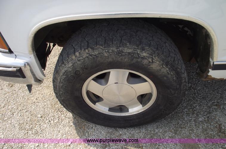 image for item 5386 1997 Chevrolet K1500 Z71 pickup truck