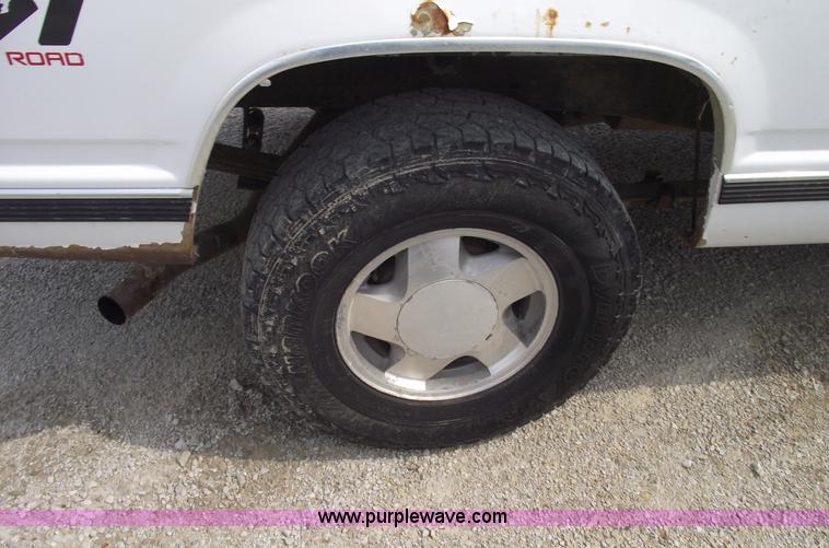 image for item 5386 1997 Chevrolet K1500 Z71 pickup truck