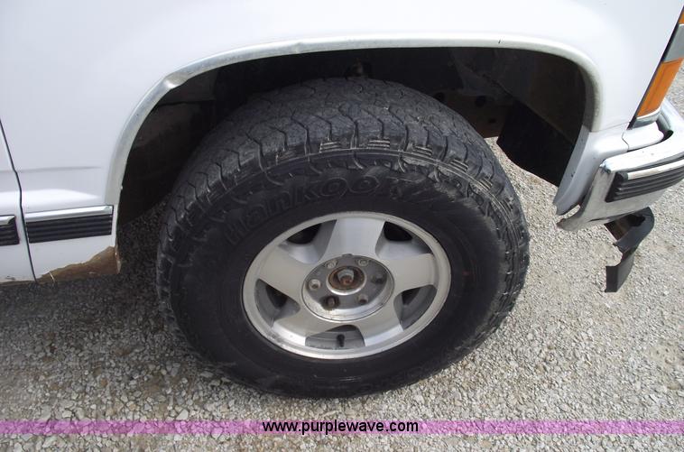 image for item 5386 1997 Chevrolet K1500 Z71 pickup truck