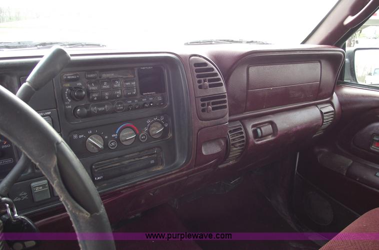 image for item 5386 1997 Chevrolet K1500 Z71 pickup truck