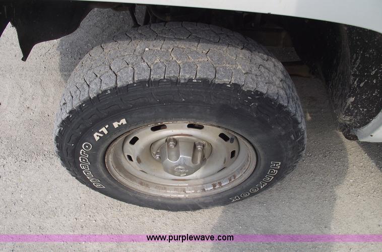 image for item 5387 2000 Dodge Ram 1500 pickup truck