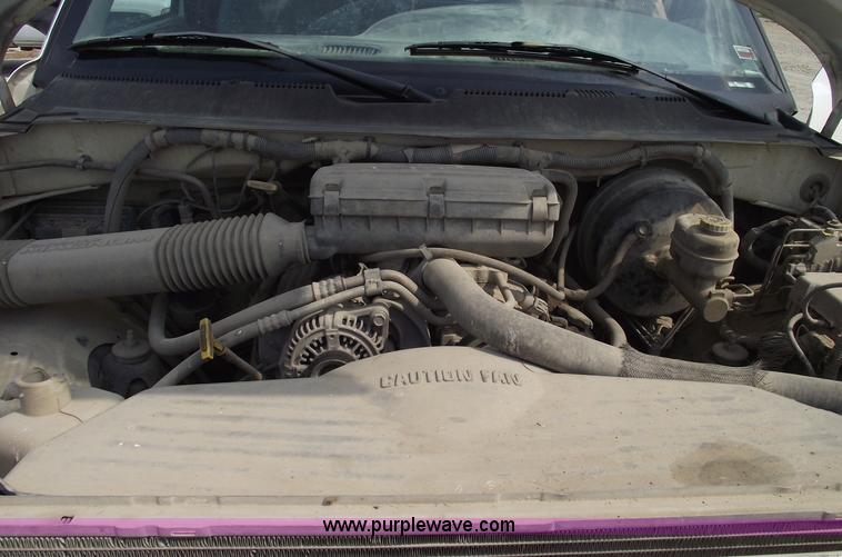 image for item 5387 2000 Dodge Ram 1500 pickup truck