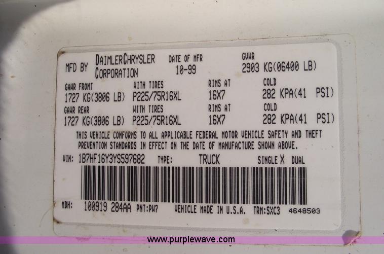 image for item 5387 2000 Dodge Ram 1500 pickup truck