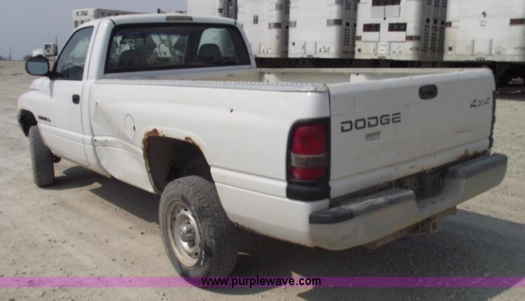 image for item 5388 1999 Dodge Ram 1500 pickup truck