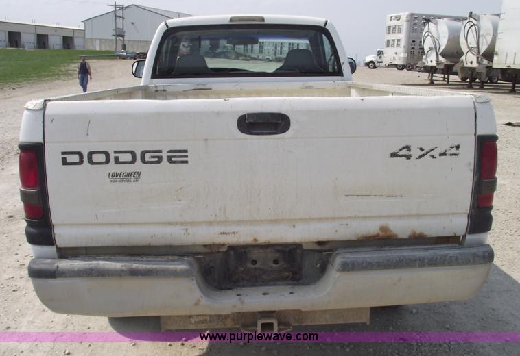 image for item 5388 1999 Dodge Ram 1500 pickup truck
