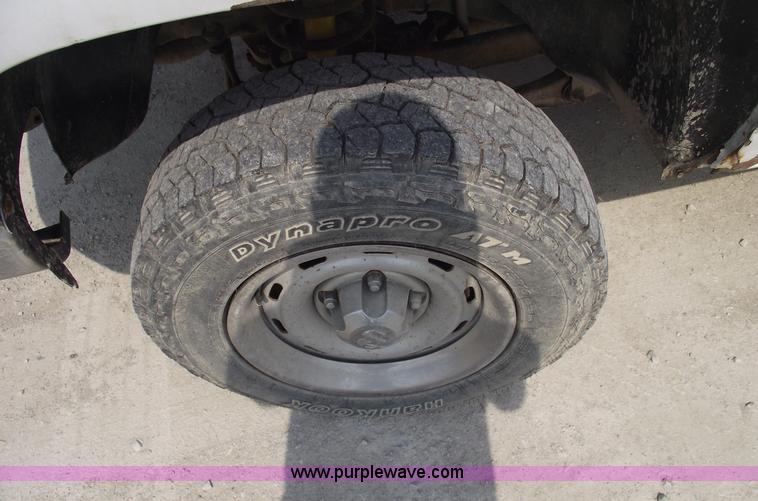 image for item 5388 1999 Dodge Ram 1500 pickup truck