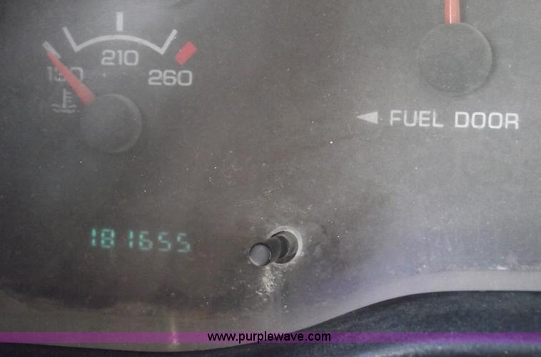 image for item 5388 1999 Dodge Ram 1500 pickup truck