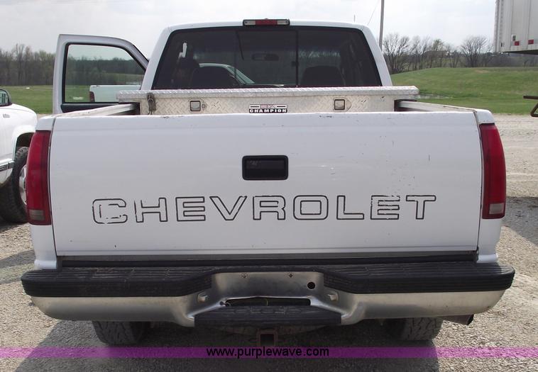 image for item 5389 1998 Chevrolet K1500 extended cab pickup truck