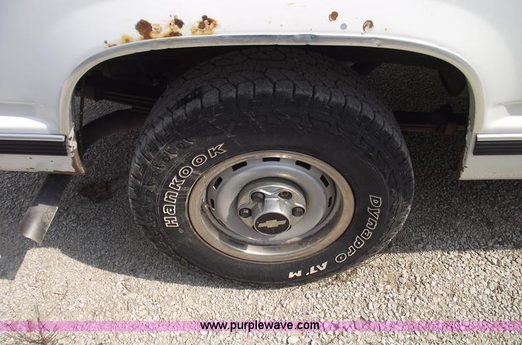 image for item 5389 1998 Chevrolet K1500 extended cab pickup truck