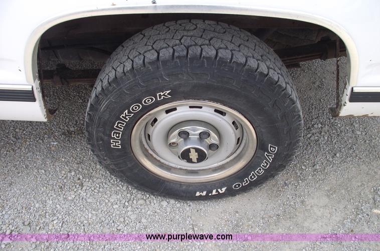 image for item 5389 1998 Chevrolet K1500 extended cab pickup truck