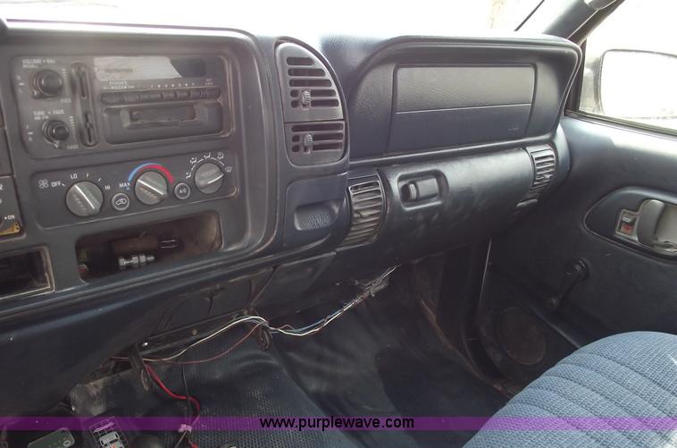 image for item 5389 1998 Chevrolet K1500 extended cab pickup truck