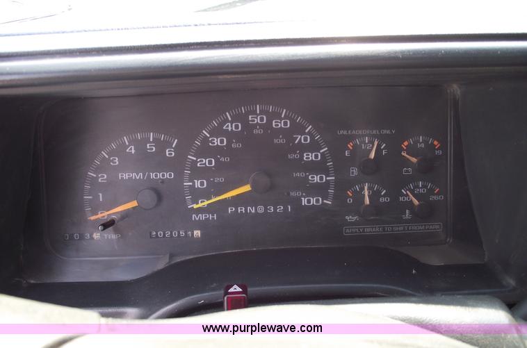 image for item 5389 1998 Chevrolet K1500 extended cab pickup truck