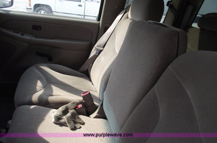 image for item 5424 2001 GMC Sierra C1500 SLE extended cab pickup truck