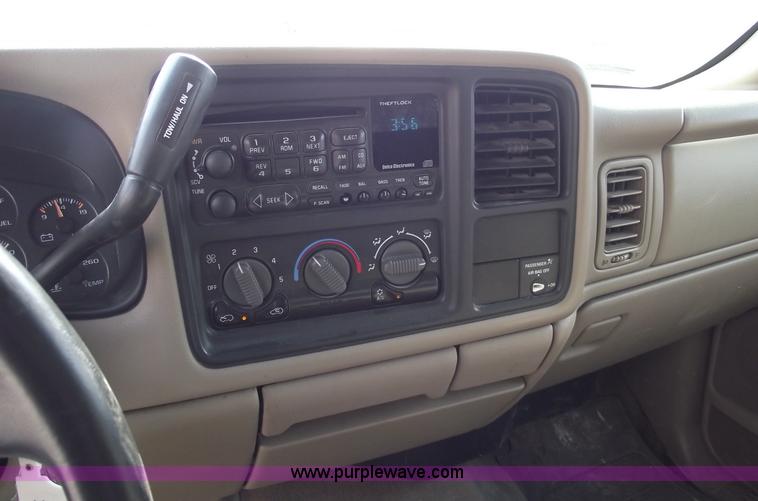 image for item 5424 2001 GMC Sierra C1500 SLE extended cab pickup truck