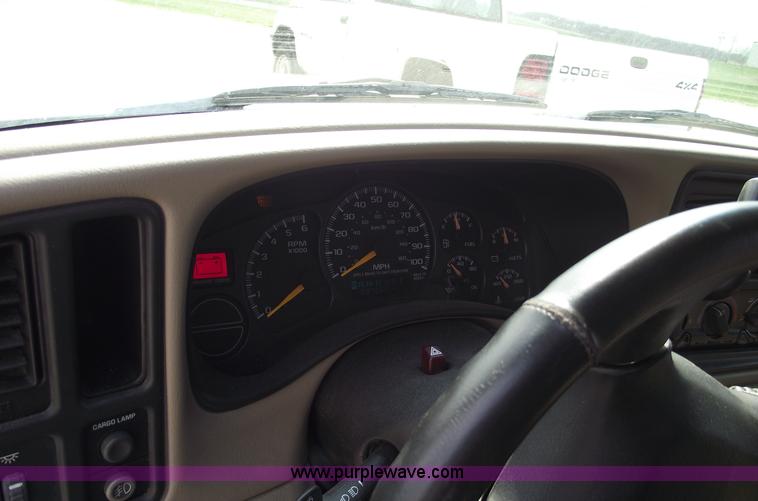 image for item 5424 2001 GMC Sierra C1500 SLE extended cab pickup truck