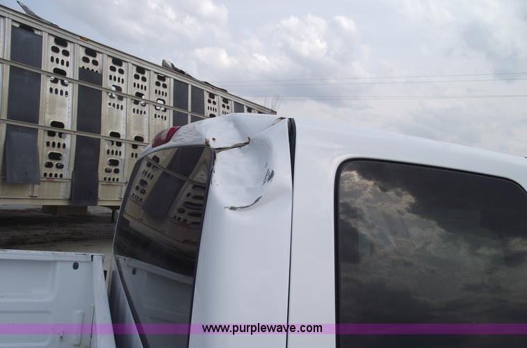 image for item 5424 2001 GMC Sierra C1500 SLE extended cab pickup truck