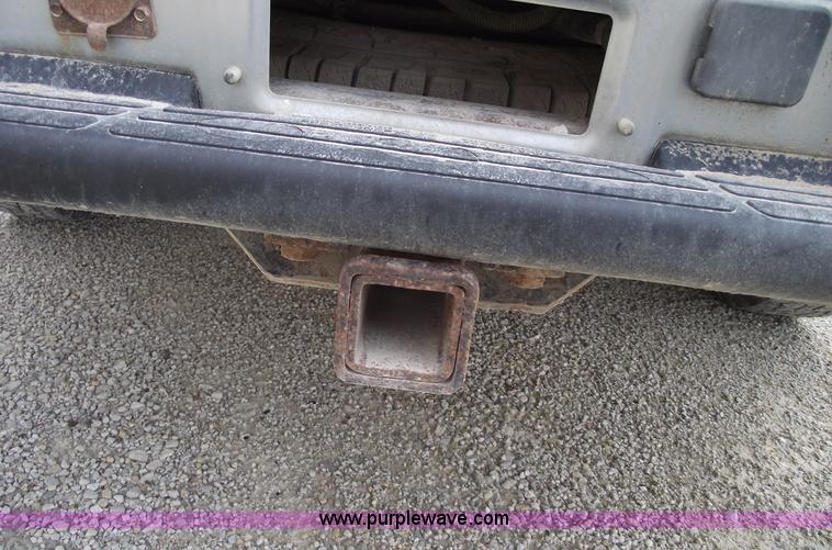 image for item 5424 2001 GMC Sierra C1500 SLE extended cab pickup truck