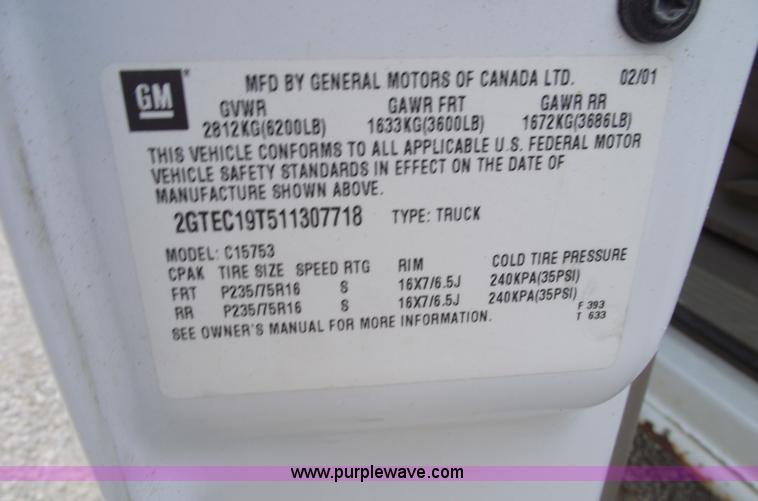 image for item 5424 2001 GMC Sierra C1500 SLE extended cab pickup truck