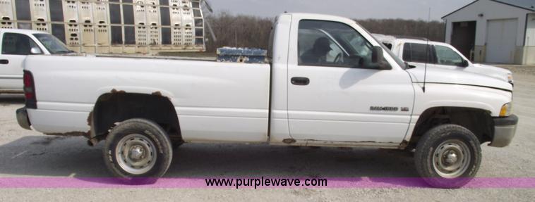 image for item 5425 1999 Dodge Ram 1500 pickup truck