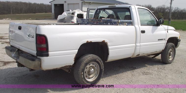 image for item 5425 1999 Dodge Ram 1500 pickup truck
