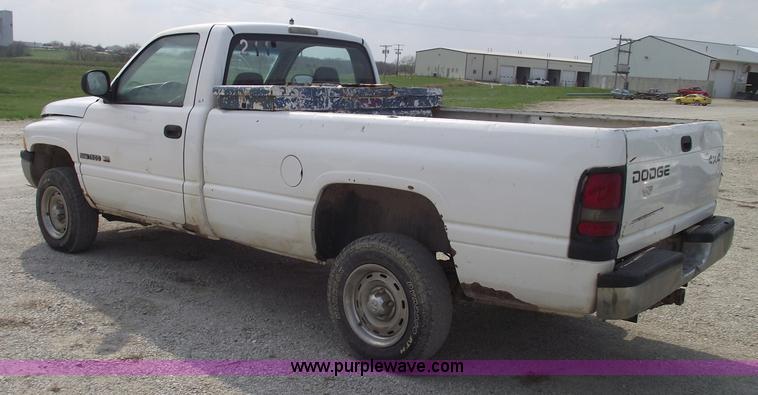 image for item 5425 1999 Dodge Ram 1500 pickup truck