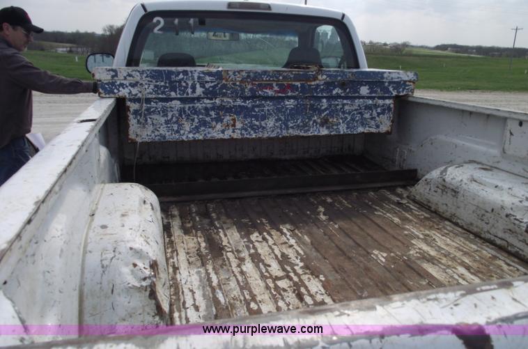 image for item 5425 1999 Dodge Ram 1500 pickup truck