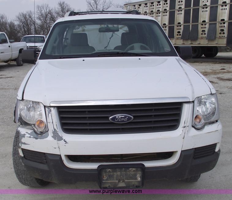 image for item 5426 2006 Ford Explorer XLT SUV