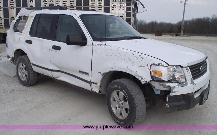 image for item 5426 2006 Ford Explorer XLT SUV