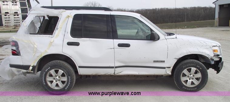 image for item 5426 2006 Ford Explorer XLT SUV